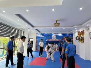 Huấn luyện võ thuật cho cán bộ nhân viên bảo vệ
